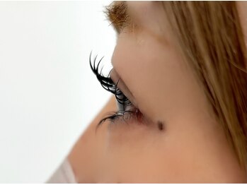 カーリーアイラッシュ(Carly eyelash)/