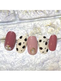 ダルメシアン柄ネイル