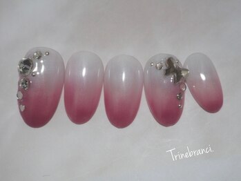 トリネブランシ ネイルアトリエ(Trinebranci._Nail Atelier)/ダブルグラデ◇蝶々