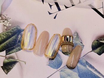 モンスリール 麻布十番(Mon Sourire)/メタルホワイト&ビジューネイル