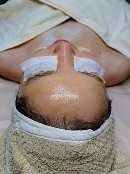 サロンド エステ ミニョン(salon de esthe mignon)の写真/30代からの肌育ケア◎高濃度レチノール×高濃度ピーリンクでハリツヤUP！くすみやシミ、毛穴にも効果的♪