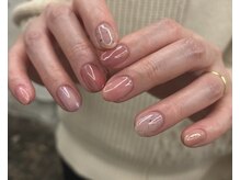 ハンドワークネイル(handworknail)/左右違いがオシャレなネイル