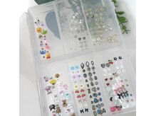 キラッとおしゃれに☆体調ケアもできる耳つぼジュエリー！