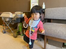 子育てママの整体サロン/施術中のお子様の様子