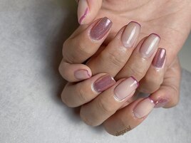 ミラー×スクエアフレンチネイル