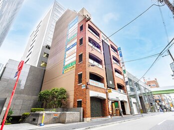 ミライズ整体院 三宮駅前院/西から【阪急百貨店側】