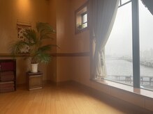 ナチュラの雰囲気（江ノ島の海が見えるお部屋♪癒しのお時間を…）