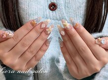 リオラ(Liora)/海外風　ワンホンネイル　お花