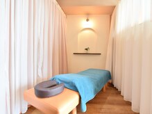 肩こり らくーん/内観・ベット