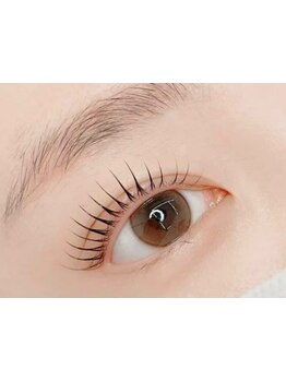 ネイル・アイメニューの同時施術が可能