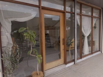 アイブロウズ(i brows.)/外観