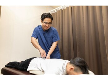 そよかぜ接骨院の写真/日頃の仕事疲れの解消に◎国家資格保有者のスタッフが施術を担当します!