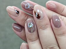 ネイルパキラ(nail pachira)/秋感たっぷりシェルフラワー