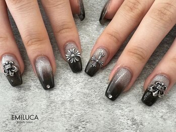 エミルカ(EMILUCA)/