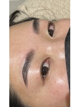 ネオリーブ エクラ 上野御徒町店(Neolive eclat)/ハリウッドブロウ+パリジェンヌ