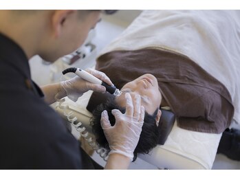 アトリウムオム 博多(ATRIUM HOMME)/ウォーターピーリング