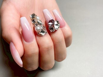 キャプラスネイル ミュウ(CAPLUS NAIL Mew)の写真/《本山駅徒歩1分》パラジェル×フィルインで自爪を傷めず、美しいフォルムと持ちの良さをご提供致します◇