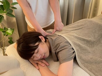 リラクゼーションサロン ネスト(relaxationsalon nest)の写真/整体歴16年の女性セラピストがやさしく丁寧に体の歪みを整え疲れた心と体の調子を整えます。