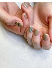 カフェラテカラーと押し花