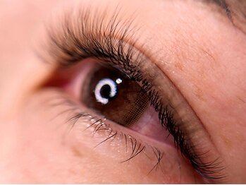 フイ(hui)の写真/ボリュームラッシュでふわっと♪オールブラウンで"憧れの色素薄い系"も実現◎