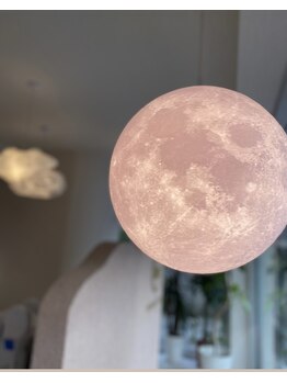 ナナイロ(nanairo)/女性が元気になるお月様の照明◎