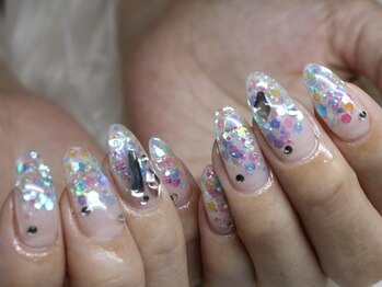 ヴィエル ネイル(VIEL NAIL)/ホログラムで爪先きらきら☆