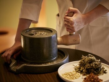 よもぐるみの写真/［心斎橋］誰にも知られず、ととのう。大人の隠れ家サロン。名物蒸し”地獄の滝汗ブレンド”体験¥3980