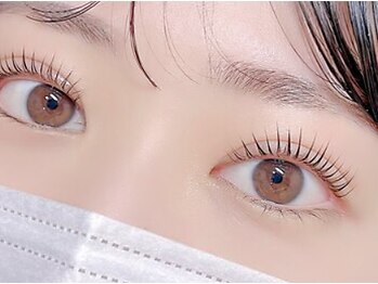 アンドリュクス(＆Leluxe)の写真/まつげパ-マ講師在籍で仕上りに技あり♪多数ロッドの拘り新世代まつパ[RラッシュリフトTr付で大人のまつパ]