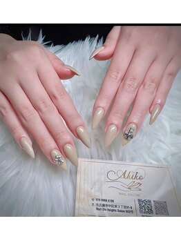 アキコネイルサロン(Akikoネイルサロン)/10本長さだし＋ワンカラー