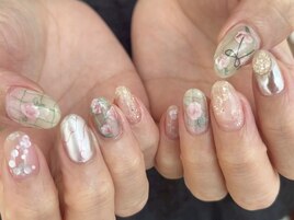 ガーリーお花ネイル/ニュアンス