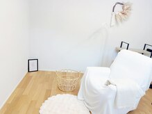 フルール(fleur)の雰囲気(施術はふかふかのソファで行います♪)