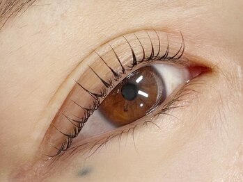 イナ(ina)の写真/【あなたに似合うまつ毛パーマを提案します♪】本格サロンメンテでまつ毛1本1本を健やかな美まつ毛へ