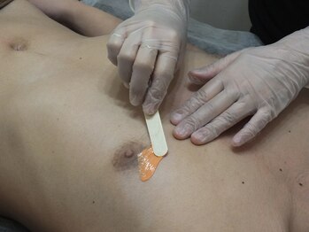 アンジェリーナ/男性/ワックス脱毛/胸初回3200円