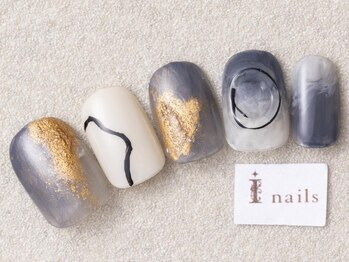 アイネイルズ 三宮店(I nails)/ゴールドネイビーニュアンス