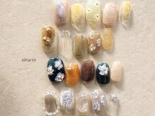 シルニー リム(Silny rim)/アシンメトリーニュアンスネイル