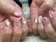 ネイルサロン シェリ(NAIL SALON Cheri)の写真/マグネット×グリッターグラデーション!春らしいフラワーアートが主役の上品ネイル