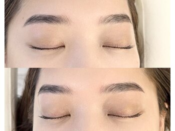 ブルーアイズ トウキョウ(BLUE EYES)/ぼやけ眉から自然な平行眉へ