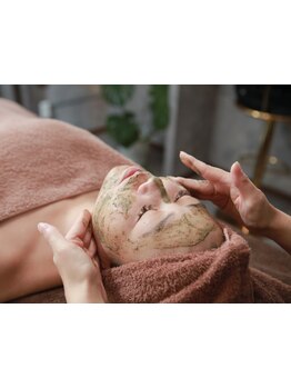 ホウレイ線・たるみ改善！予防ケア