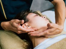 B Renatus 【ビー レナトゥス】「人生1身体が軽くなる整体」の雰囲気（小顔矯正やリフトUP効果はもちろん体全体の繋がりから整えます。）