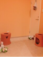 エークルール(Acouleur)/100％黄土で作られた座浴器と壺