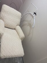 ever glow eyelash eyebrow【エヴァーグロウ】【12/1 NEW OPEN（予定）】/フラットにもなるリクライニング