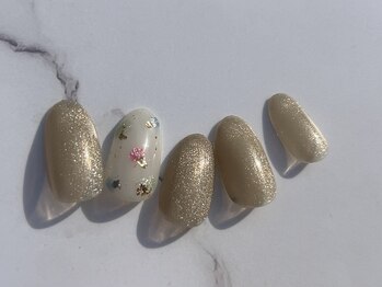 アイ アンド ネイル ロカヒ(Eye & nail LOKAHI)/マグフラワー