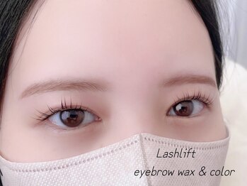 アンフルール ミー(Un Fleur mee)/まつ毛パーマ＋眉毛waxカラー