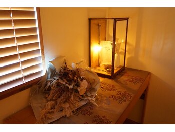 小顔・ドライヘッドスパ専門店 隠れ家cuco【クコ】/内観の様子(入口の様子)