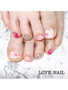 ラブネイル(LOVE NAIL)/チューリップネイル