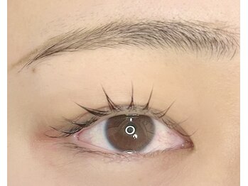 カーララッシュ(Cara Lash)/束感まつ毛パーマ