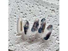 最新のアート材料を入荷しています