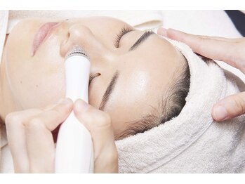 ディレイアザコスメ 新宿マルイ店/毛穴洗浄・角質ケア・ザラツキ