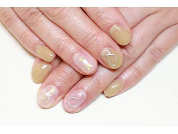 フェリチタ(FELICITA)/秋色シンプルネイル