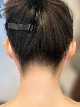 サロンネム(Salon Nem)の写真/【WAXでデザイン→光脱毛で美しいうなじに】経験豊富なプロによるデザイン重視の施術で理想のうなじが叶う!